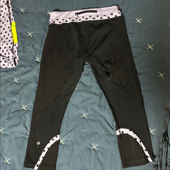 Polka Dot Lululemon Activewear Set - Picture 4 of 8